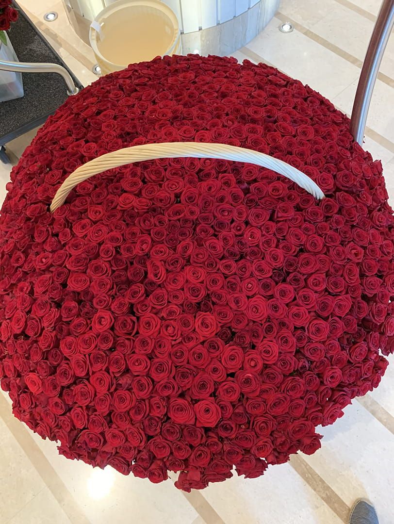 1001 роза классика
