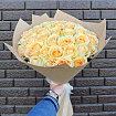 Кремовые розы 25 шт