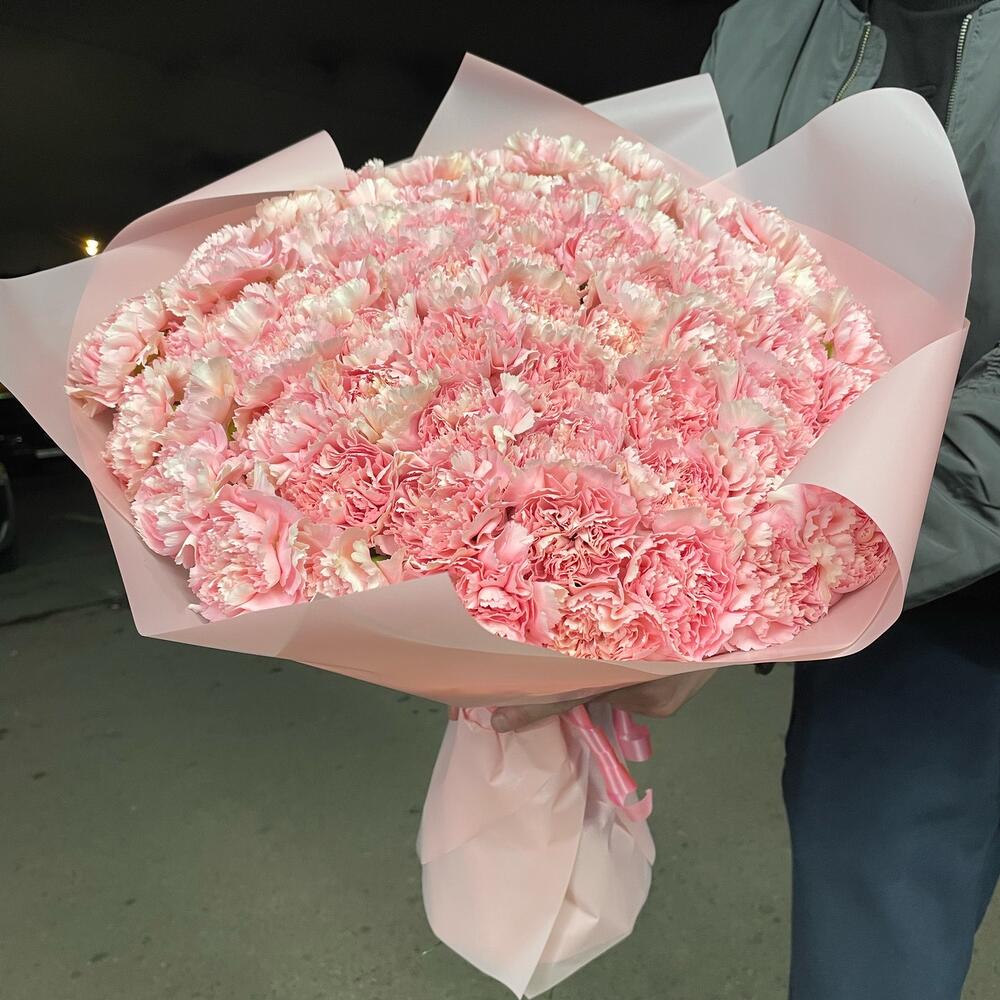 Розовые гвоздики 75 шт