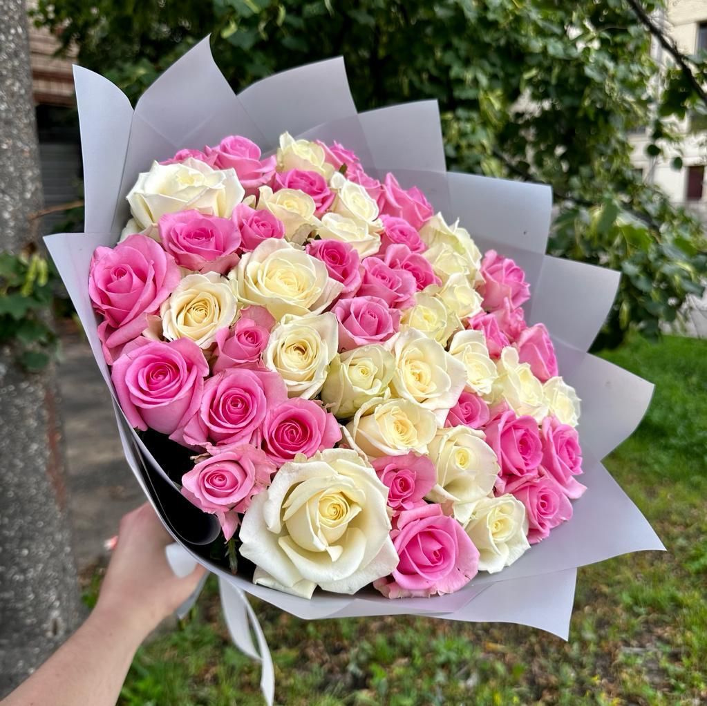Розовые И Белые Розы микс