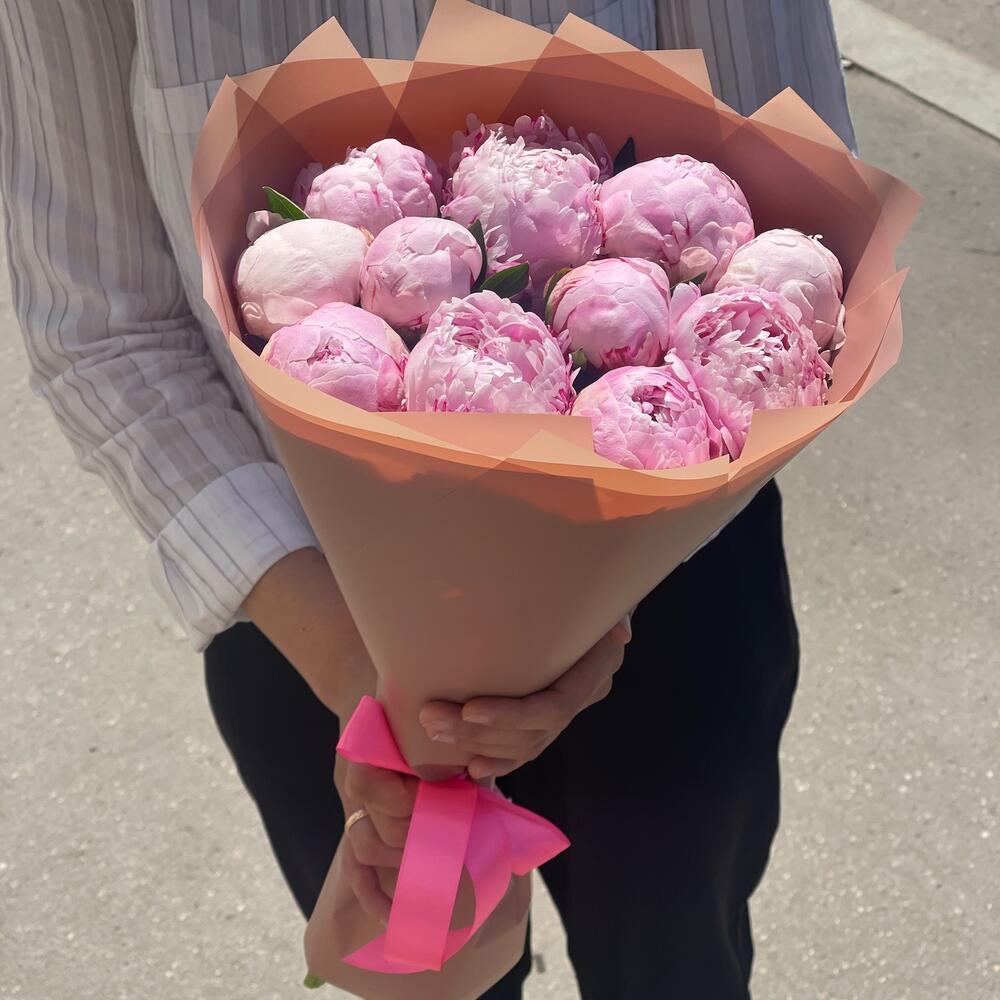 Розовые пионы 11 шт