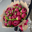 Красные пионы 21 шт