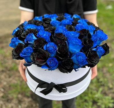 Черные и Синие Розы в коробке