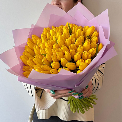 Яркие желтые тюльпаны 101 шт