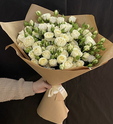 Белые Кустовые розы 9 шт